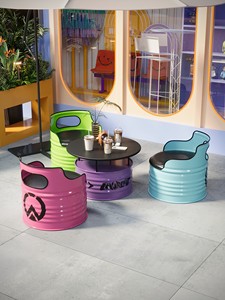 Sofá de Tambor de Petróleo de Estilo Industrial Creativo, Combinación de Mesa y Silla para Cafetería, Tienda de Té con Leche, <span class=keywords><strong>Bar</strong></span> o Cafetería de Celebridades de Internet - Product Image 3