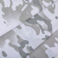 Tissu tricoté blanc camouflage CP 94 % polyester 6 % élasthanne pour impression numérique, idéal pour manchons rafraîchissants, vêtements d'extérieur pour filles, maille légère