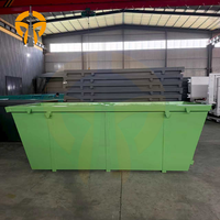 Conteneurs à déchets, poubelles et bacs de tri pour usine de recyclage, avec logo Color Company