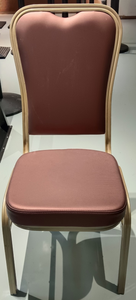 Silla de Bar Moderna con Estructura Metálica Rosa, Diseño Estable, Construcción Duradera y Ecológica para Uso Doméstico y Comercial - Product Image 4