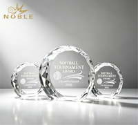 Trofeo de Softbol de Cristal Facetado Redondo Noble con Base Autoportante, Logotipo de Softbol Grabado con Láser, Premio Personalizado para Torneos