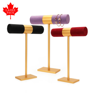 Espositore per Gioielli Personalizzato di Alta Gamma in Microfibra e Metallo, Porta Bracciali da Banco per Gioiellerie - Product Image 2