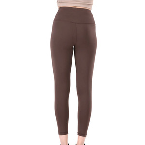 Leggings de sport pour femmes de haute qualité, vêtements d'entraînement personnalisés en gros, leggings de gym sur mesure pour femmes - Product Image 5
