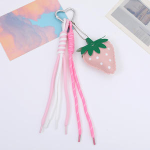 Porte-clés mignon en forme <span class=keywords><strong>de</strong></span> fraise, cordon en cuir tressé style Ins, chaîne <span class=keywords><strong>de</strong></span> téléphone portable en forme <span class=keywords><strong>de</strong></span> cœur, sac, pendentif haut <span class=keywords><strong>de</strong></span> gamme - Product Image 2