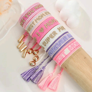 Braccialetto dell'amicizia etnico, ricamato e intrecciato, con nappa in tessuto, misura regolabile, personalizzabile con lettere e logo - Product Image 6