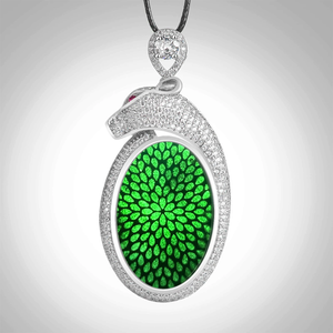 Pendentif en pierre brute de grande taille en jadéite naturelle haut de gamme de qualité A, tête de léopard en jade véritable, jade vert transparent, incrustation en argent S925 - Product Image 3