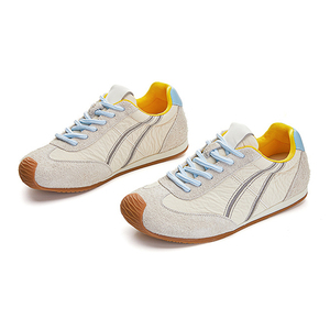 Chaussures plates décontractées pour femmes de qualité supérieure avec des couleurs rêveuses, design rayé simple, respirantes pour les activités de plein air en automne et au printemps - Product Image 2