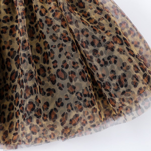 Conjunto de Verano 2022 para Mujer, Top de Tirantes con Letras y Falda de Malla con Estampado de Leopardo - Product Image 6