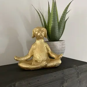 Witte masa korkak yavru altın Yoga köpek ev dekor reçine el sanatları çocuk yatak odası dekoru