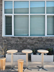 हल्के लक्जरी वाणिज्यिक कैफे फर्नीचर धातु डाइनिंग बिस्ट्रो कुर्सियां रेस्तरां होटल औद्योगिक लौह टेबल और कुर्सियां सेट - Product Image 5