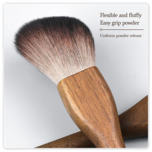 Juego de brochas de <span class=keywords><strong>maquillaje</strong></span> con mango de madera de nogal de 3 piezas, brocha para rubor en polvo de base Kabuki de pelo sintético supersuave - Product Image 3