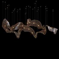 Lustre suspendu moderne en forme de grand ruban de soie pour salon, hall d'hôtel, salle de banquet, grands projets, avec doublure en verre personnalisée