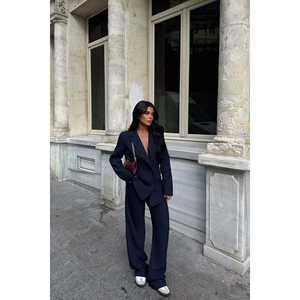 Ensemble de costume pantalon bleu marine pour femmes - Product Image 5