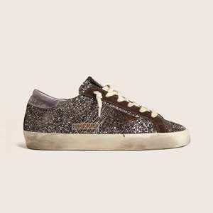 Zapatillas Deportivas Clásicas de Diseño para Mujer, de Piel Genuina, Estilo Vintage Superstar con Estrella Dorada Brillante para Verano - Product Image 2