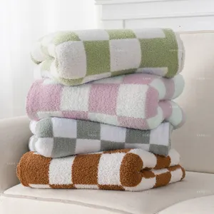 Heavyweight Sage Green Bed Blanket Reversible Knitted Checkered Microfiber Feather Yarn Checkerboard Throw Blankets For Couch