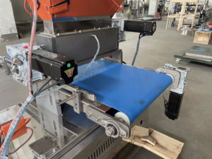 Machine de production automatique multifonctionnelle compacte pour la fabrication de vitamines, de bonbons gélifiés aux fruits et de oursons gélifiés SE-1 - Product Image 3