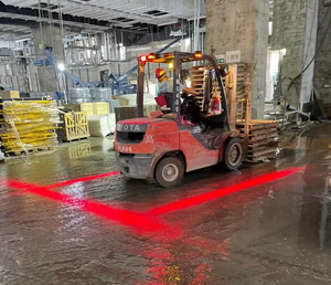 Luces de Advertencia para Montacargas: Luz de Delimitación Azul de Una Línea, Flecha Roja de Marcha Atrás y Luces de Separación en Forma de Arco - Product Image 3