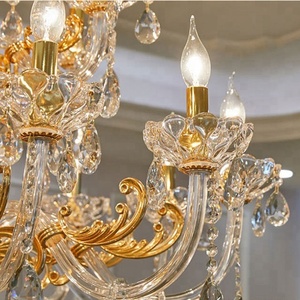 De china moderno claro al por mayor nuevo diseño de moda de lujo flor cristal candelabro de cristal - Product Image 4