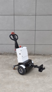 WELIFTRICH Mini Remolcador Eléctrico de 1.5 Toneladas, 24V, Neumáticos de Poliuretano, Longitud de Horquilla de 1000mm, Capacidad de Inclinación de 0.4 Grados, Operación en Posición Vertical, Nuevo - Product Image 3