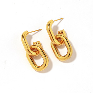 ต่างหูห่วงสแตนเลสชุบทอง ดีไซน์รูปตัว U สำหรับผู้หญิง สวมใส่ได้ทุกวัน - Product Image 4