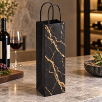 Sac cadeau pour vin en papier kraft à imprimé branches de marbre, avec poignées torsadées - Noir
