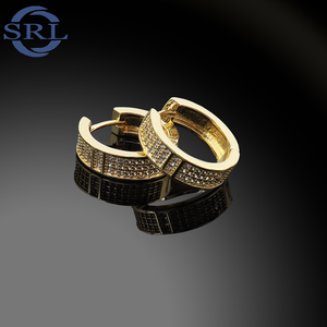 Hợp thời trang Brass 18K mạ vàng không gây dị ứng Huggie Hoops gương kết thúc với prong-Set Cubic Zirconia sang trọng an toàn khóa bông tai - Product Image 6