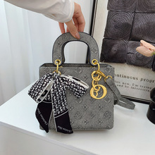 <span class=keywords><strong>Bolso</strong></span> de Lujo Ligero para Mujer, Estilo Diana, <span class=keywords><strong>Pequeño</strong></span>, Cuadrado, con Cierre y Correa Única, Color de Moda, Nuevo Estilo 2026 - Product Image 3