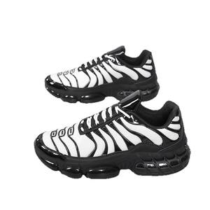 أحذية رائجة لخريف/شتاء 2025: أحذية رياضية عصرية متعددة الاستخدامات للجنسين، مصنوعة من شبكة تنفس، أحذية رياضية غير زلقة - Product Image 4