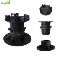 Support de base de carreaux de piédestal en plastique réglable moderne pour les pieds de quille de terrasse en WPC pour l'extérieur, les hôtels et les parcs.
