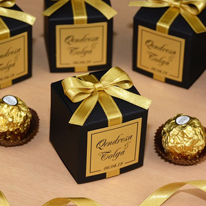 Pyramid chinese new year party flower christmas geschenk box wedding favor small candy door gift packaging paper box for guests