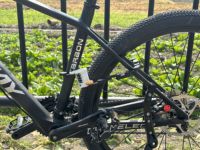 Antivol de chaîne pliable compact pour vélo avec combinaison à 4 chiffres programmable par l'utilisateur et kit de fixation sans outil