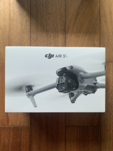 โดรนรุ่น Original <span class=keywords><strong>Air</strong></span> 3S Fly More Combo กล้องหลัก CMOS ขนาด 1 นิ้ว 14 สต็อป ขนาดพิกเซลใหญ่ 3.2μm บันทึกภาพทิวทัศน์ขนาดใหญ่ทั้งกลางวันและกลางคืน - Product Image 1
