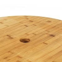 Brasero rond en acier 3-en-1 de 60 cm avec plateau amovible en bambou et grille chromée pour bois et charbon de bois, idéal pour jardin, patio et cour.