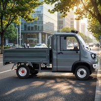 Camion électrique entièrement fermé, véhicule à quatre roues à énergie nouvelle pour une capacité de chargement domestique rapide et pratique