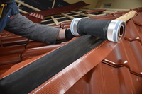 Bande d'étanchéité universelle pour gouttière de toit en Europe, avec feuille d'aluminium, résistante aux UV, garantie 5 ans pour le sommet du toit