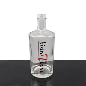 Toptan özelleştirilmiş High-End 700ml votka cam brendi şişesi serigrafi ruhları kullanımı için rekabetçi fiyat