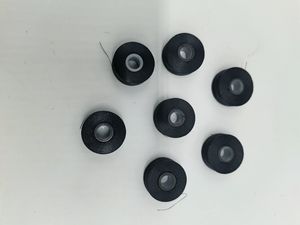 ボックスあたり144個高強度70D/2サイズLホワイトカラー100% ポリエステル磁気コア前巻きボビン磁気ボビン糸 - Product Image 2