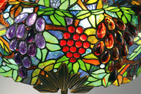 Lampe de table en mosaïque en verre coloré peint style vitrail d'église, avec base en cuivre pur et abat-jour à capuchon à commande par chaîne à tirer, à souder