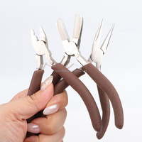 Ensemble de pinces à bijoux à poignée en caoutchouc souple, outils manuels multi-types pour le filage, la perlage, la fabrication de bijoux faits main, le bricolage et la vente en gros