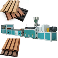 Machine de fabrication de carreaux de terrasse en bois composite PE PP WPC imperméables pour extérieur