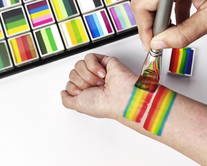 Nouveau Kit Professionnel de Peinture Faciale Arc-en-ciel <span class=keywords><strong>5</strong></span> Couleurs pour Enfants, Fournisseurs de Peinture Corporelle, Maquillage Professionnel - Product Image 2