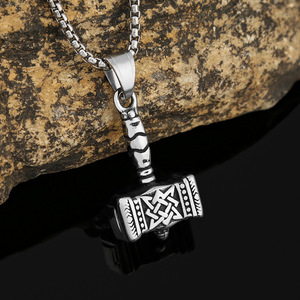 Yunnique – collier avec pendentif marteau de Thor en acier inoxydable, chaîne de 60cm, style viking, bijoux pour hommes, cadeau, collier à la mode - Product Image 2