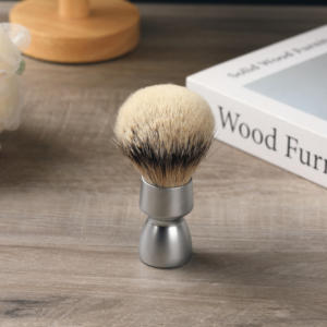 <span class=keywords><strong>Pennello</strong></span> da Barba YAQI 24MM con Manico in Metallo Pesante e Setole di Tasso Argentato per Uomo - Product Image 2