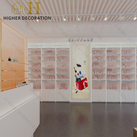 Vitrine de magasin de cosmétiques, présentoir personnalisé pour soins de la peau, vitrine de vente au détail, design d'intérieur pour magasin de maquillage et de beauté