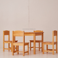 Table d'étude pour enfants en MDF + bois de pin au design classique, ensemble de quatre chaises, durable, montage facile, caractéristiques de sécurité, pour le salon, couleur naturelle