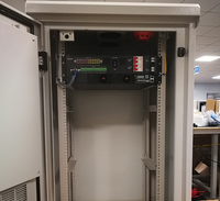 Grande armoire d'extérieur 5G avec batterie LiFePO4 et système redresseur 48V DC,