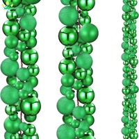 Künstliche Plastik-Weihnachtskugel-Girlande 1,8m Rote Ornamente Kugel-Wanddekoration für Zuhause Feiertage Büro Party Hintergrund-Dekorationen