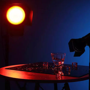 MIAOTU Kit de filtres pour flash de studio <span class=keywords><strong>7</strong></span> pouces, comprenant une plaque de protection lumineuse en fer forgé à quatre feuilles avec film coloré et grille nid d'abeille, et un ensemble de 4 gels de couleur - Product Image 4