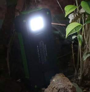 Banque d'énergie de charge solaire 10000mAh avec <span class=keywords><strong>batterie</strong></span> d'entrée USB Lampe de poche LED <span class=keywords><strong>Batterie</strong></span> <span class=keywords><strong>externe</strong></span> électronique étanche - Product Image 6