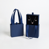 Boîte à bijoux en carton avec poignée, logo personnalisé, doublure en éponge, boîte de rangement et d'emballage portable pour collier, bague, boucles d'oreilles